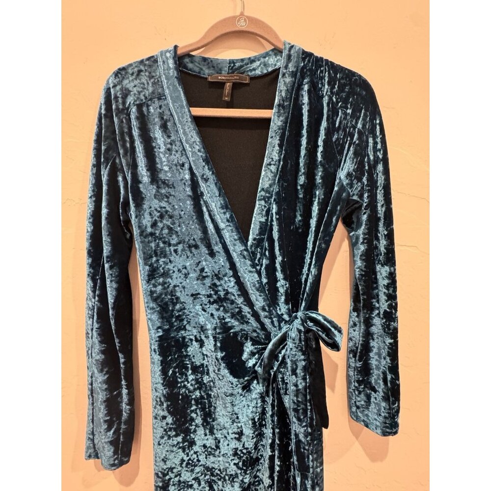 BCBG Maxazria Crushed Velvet Long Sleeve Wrap Dress Blue Size Medium - Picture 3 of 12
